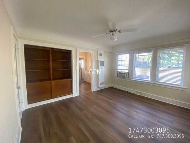Foto del edificio - Sophisticated 1BR in the Heart of Alhambra