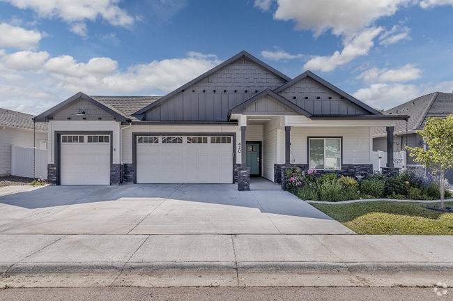 Building Photo - 420 Cutlass St