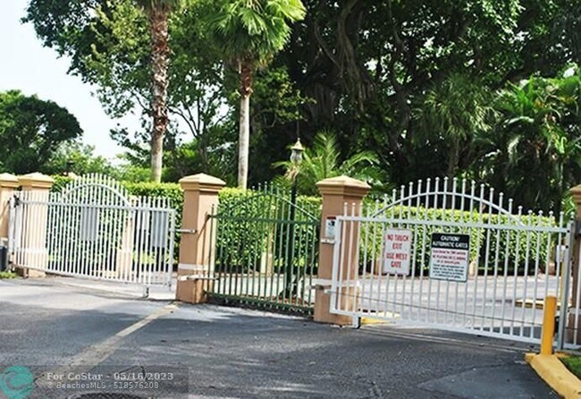 Foto del edificio - 701 NW 19th St