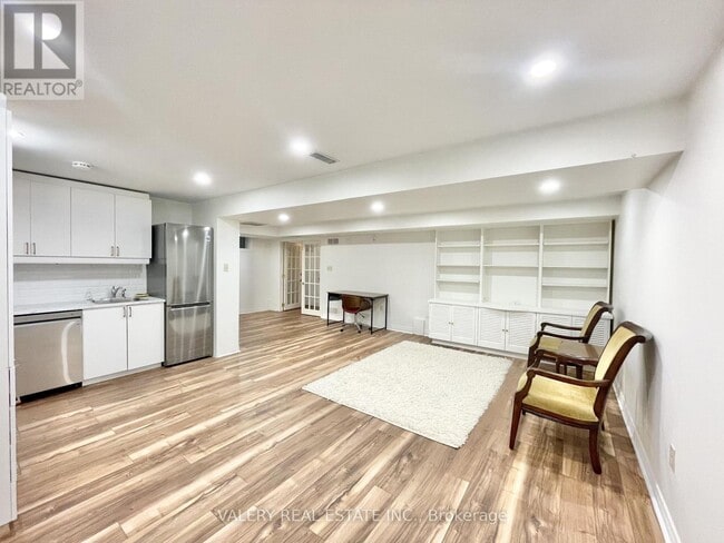 Building Photo - 12 Weatherstone Ct