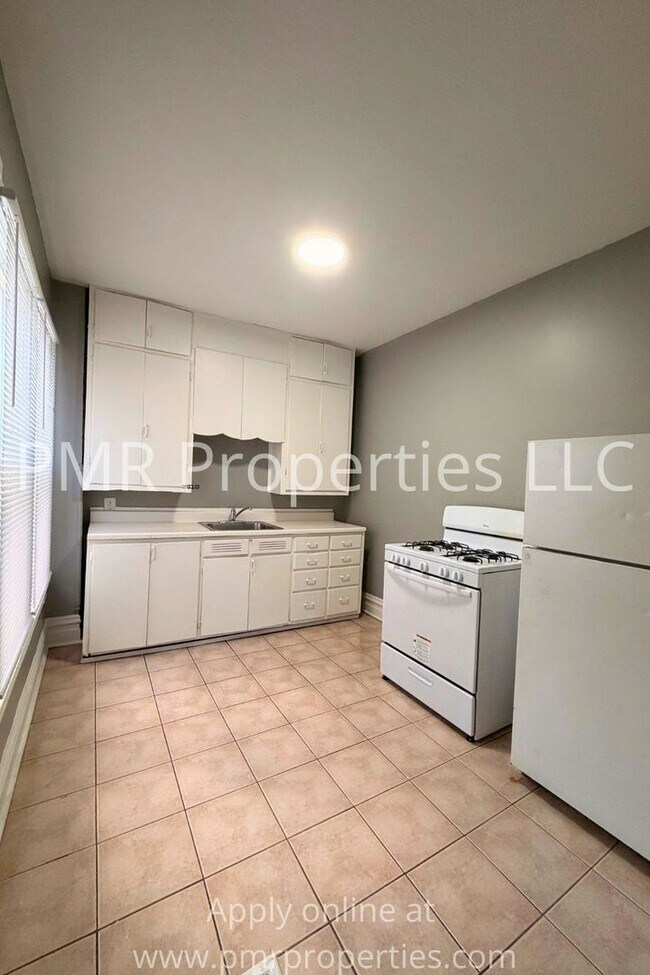 Foto del edificio - 114-116 South 7th Street