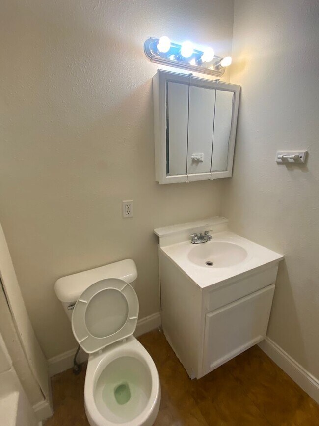 Foto del edificio - 3bd Single Cash Pay/Section 8