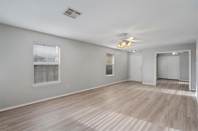 Building Photo - 1003 Double File Trail