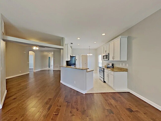 Foto del edificio - 5608 Duskywing Dr