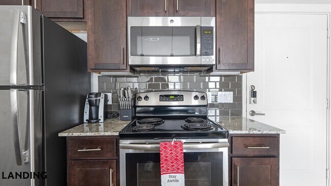 Foto del edificio - 4300 Cromwell Dr