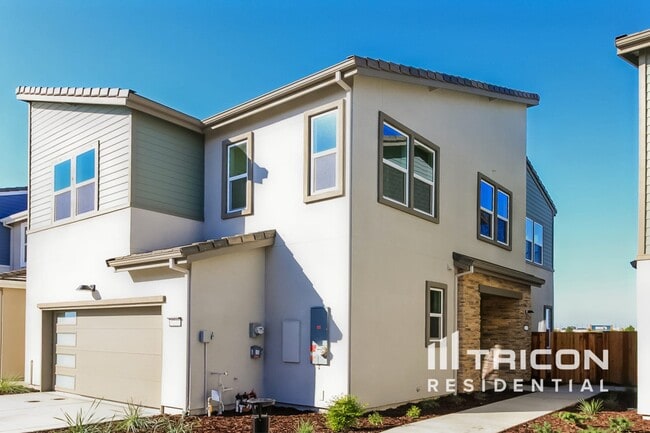 Building Photo - 8209 Perla Wy