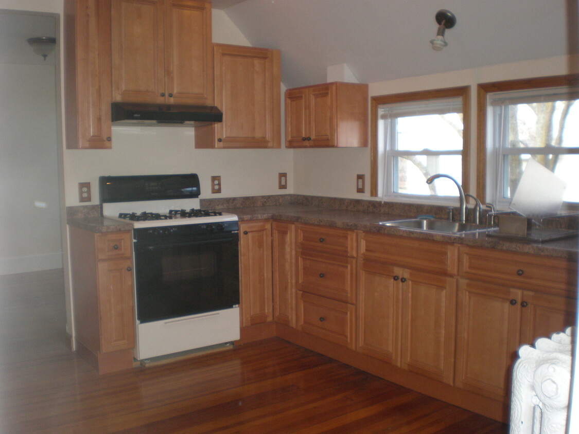 Kitchen - 351 Essex St