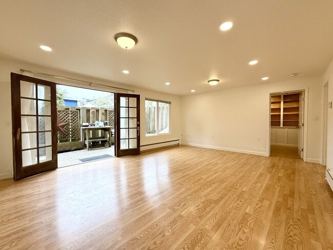 Foto del edificio - Coastal Living at its Finest (In-Law Suite...