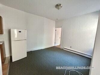 Building Photo - 44A Joy St