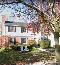 Building Photo - 920 Henrietta St