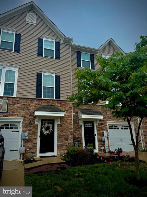 Building Photo - 152 Meridian Ln