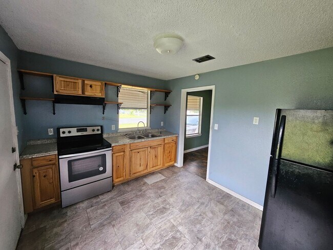 Foto del edificio - 1600 Kings Rd