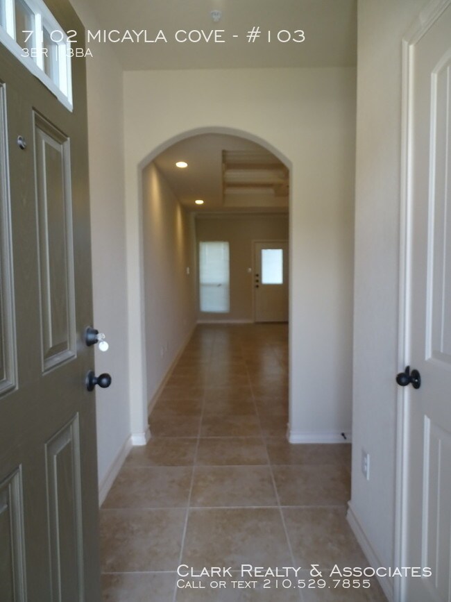 Building Photo - 7102 Micayla Cove
