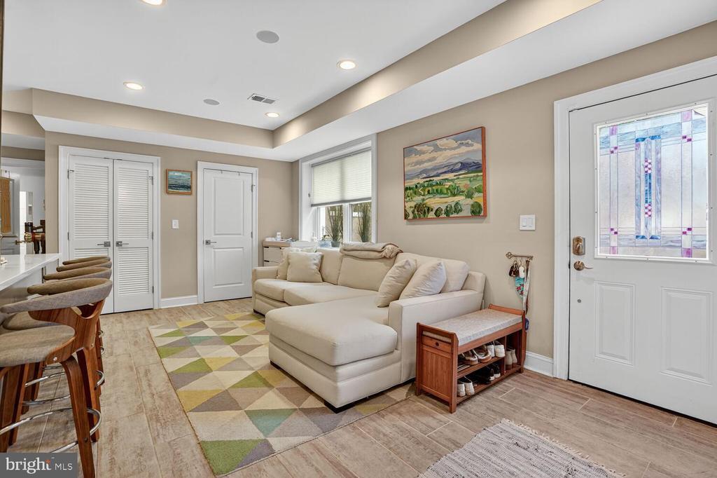 Foto principal - 1014 10th St NE