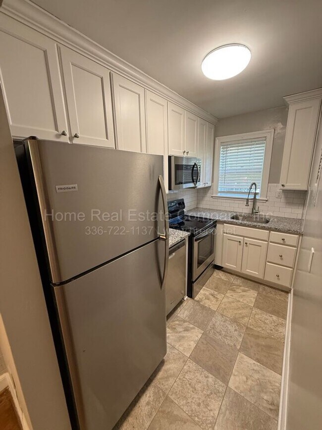 Foto del edificio - 803 W End Blvd