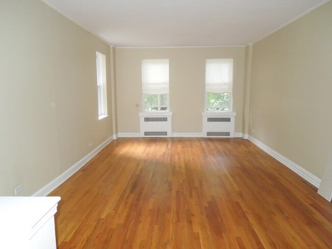Building Photo - 70 Strawberry Hill Ave