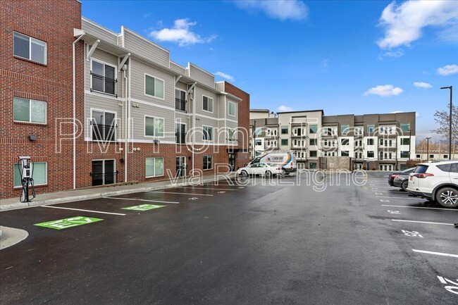 Foto del edificio - 3378 Washington Blvd