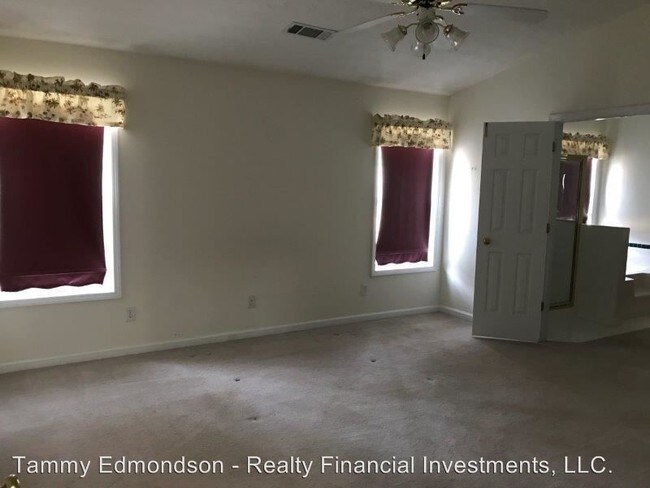 Building Photo - 5609 Newberry Point Dr