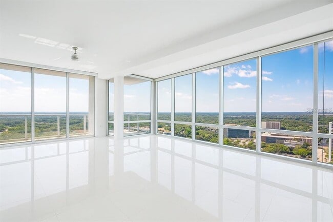 Building Photo - 150 E Robinson St