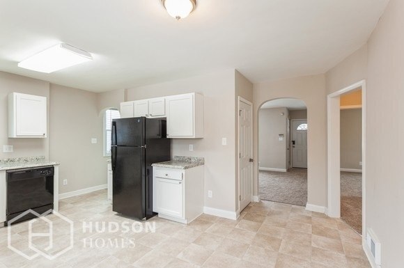 Foto del edificio - 5319 Plainfield Ave