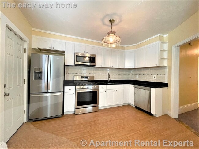 Building Photo - 15 Laurel St