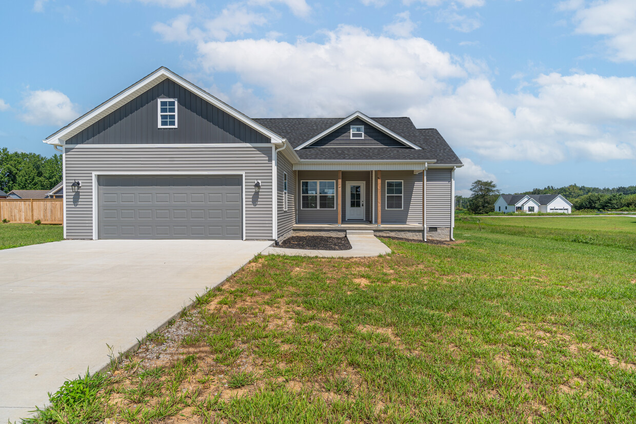 Foto principal - 147 Greenbriar Ln