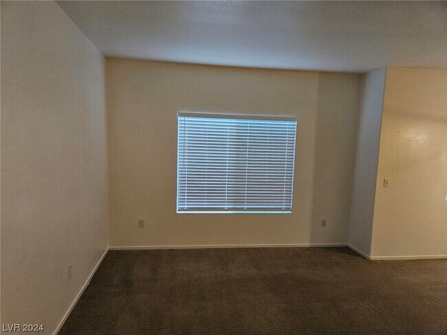 Foto del edificio - 9470 Peace Way