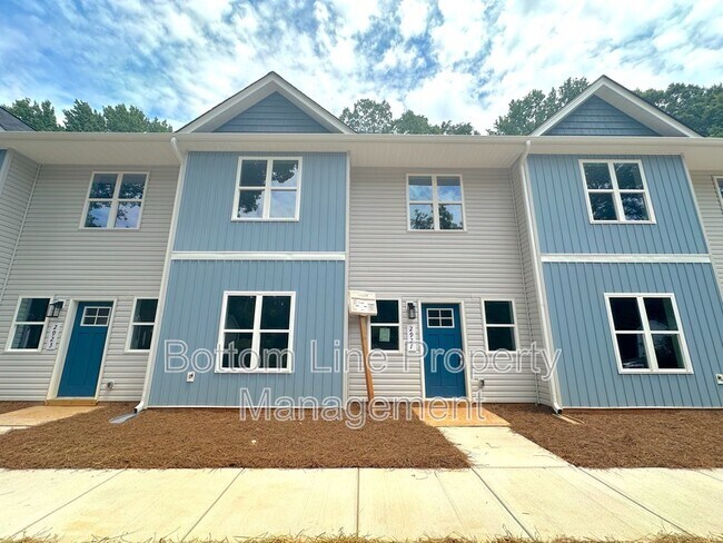 Photo - 2927 Burgess Dr Townhome