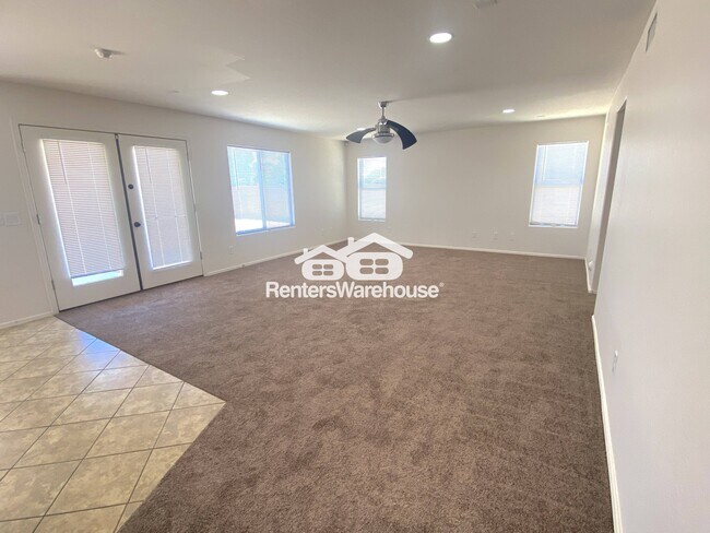 Building Photo - 2036 W Quick Draw Way
