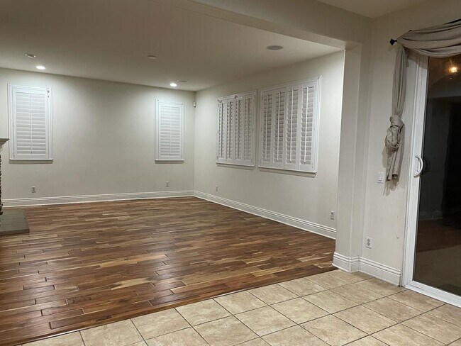 Building Photo - 7630 Iron Horse Pl
