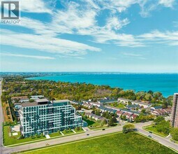 Building Photo - 461 Green Rd