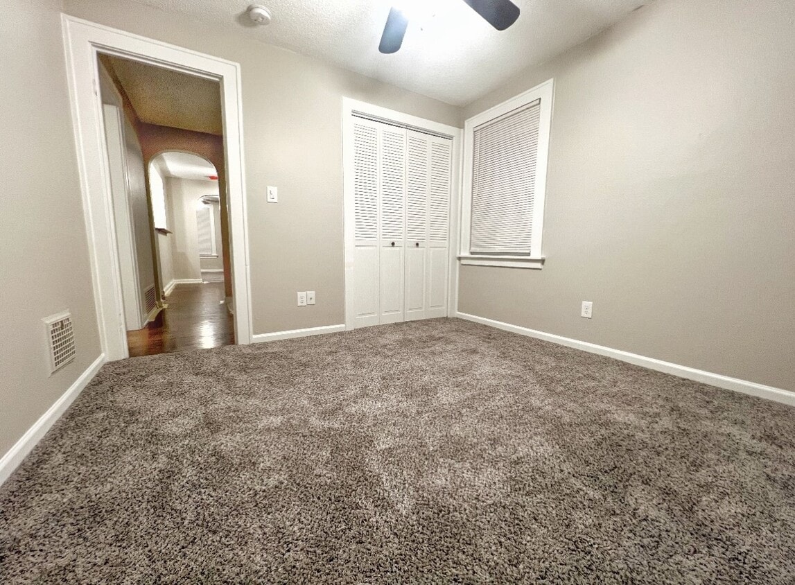 383 Sanders Rd Unit 2, Buffalo, NY 14216 383 Sanders Rd Buffalo, NY