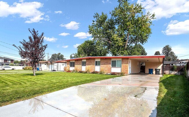 Foto del edificio - 2bd, 1b Cozy Home awaits in Boise Bench!
