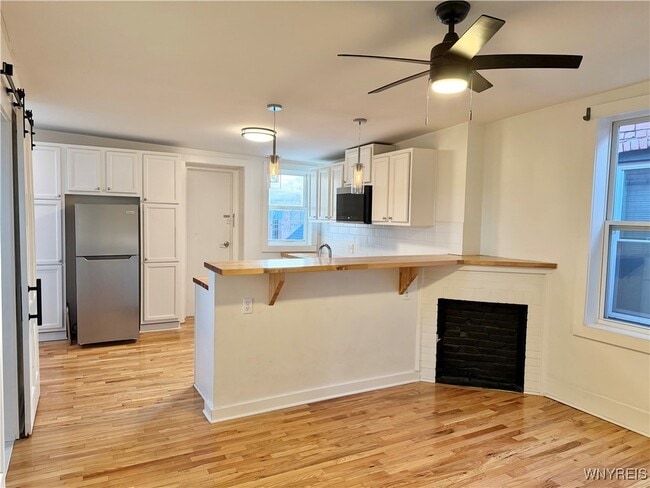 Building Photo - 56 Trinity Pl