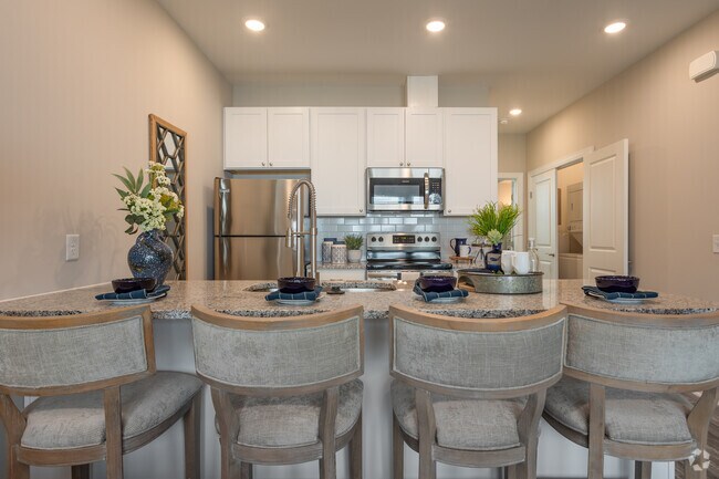 Cocina con isla - The Grove at Ardsley Park