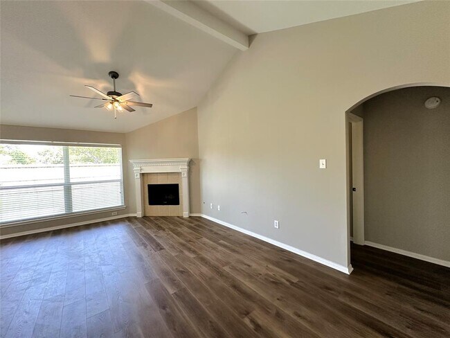 Foto del edificio - 3031 Valley Ct