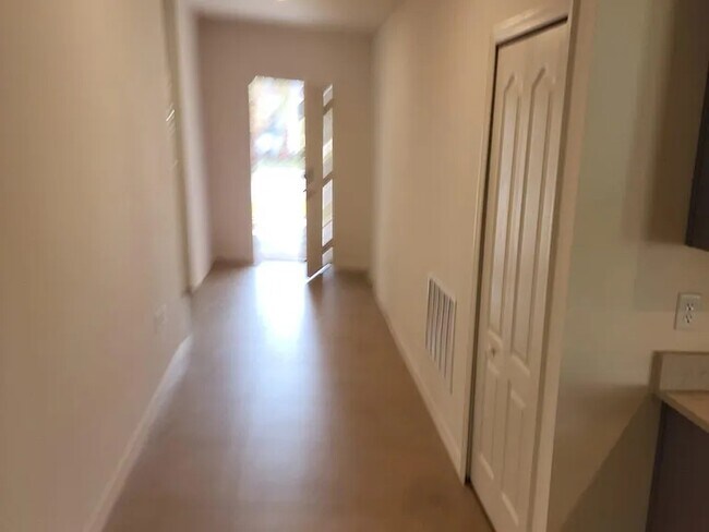 Foto del edificio - 1166 Oak Bluff Dr
