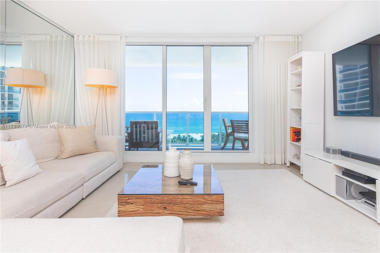 Foto principal - 2301 Collins Ave