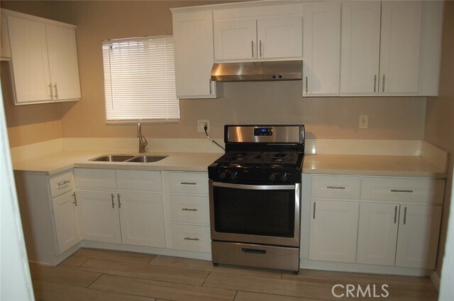 Building Photo - 422 W Palm St