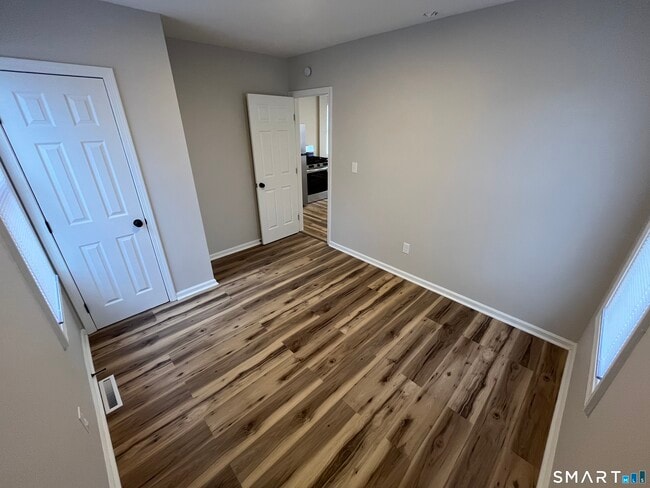 Foto del edificio - 209 Peck Ave