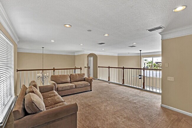 Building Photo - Welcome to your Florida lifestyle! 5 bedro...