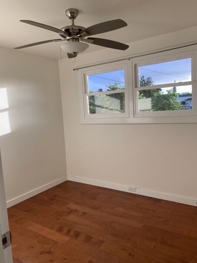Building Photo - 3 Bedroom 1 Bath Home