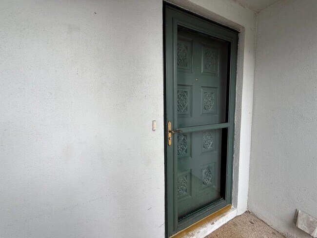 Foto del edificio - 1217 McMullen Booth Rd