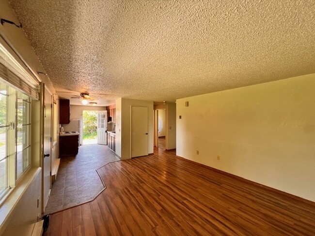 Building Photo - 1510 - 7th Avenue Duplex