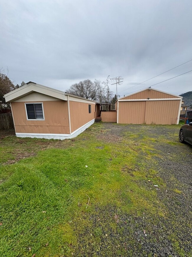 Building Photo - 91 NE Darrell Ave