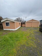 Building Photo - 91 NE Darrell Ave