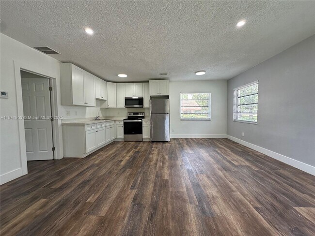 Foto del edificio - 3315 SW 15th Ave