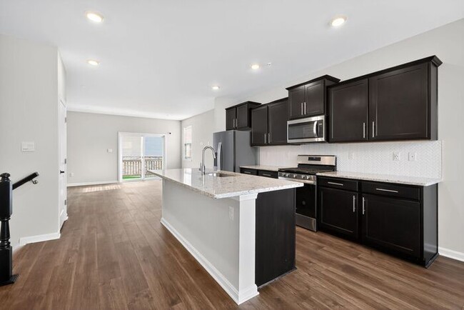 Building Photo - 8760 Mimosa Ave