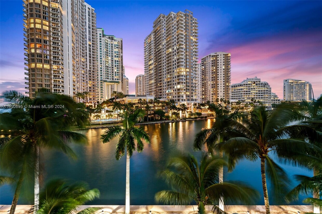 Foto principal - 495 Brickell Ave