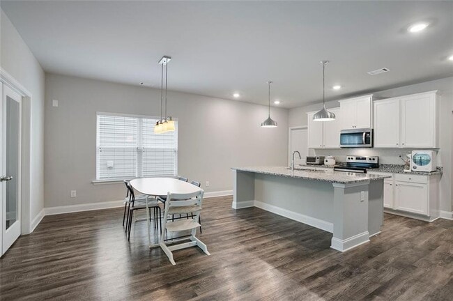 Building Photo - 3541 Salvia Dr